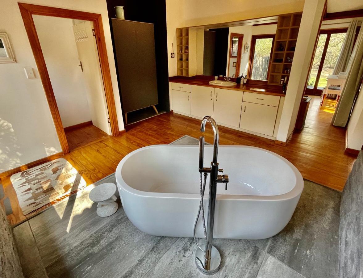 Imani Bush House & Silver Sky Chalet Hluhluwe Buitenkant foto